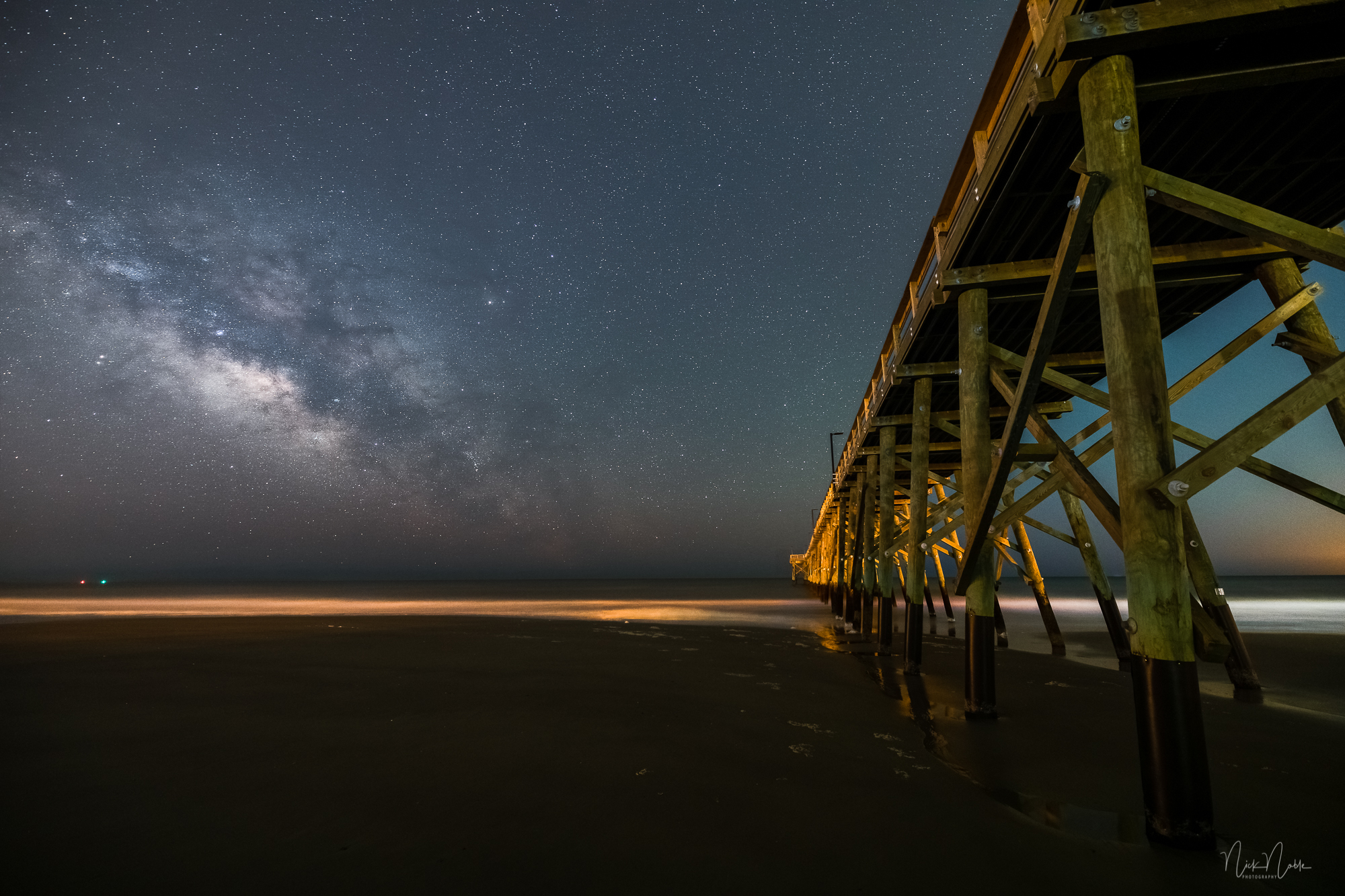 Made from 9 light frames by Starry Landscape Stacker 1.8.0.  Algorithm: Min Horizon Noise